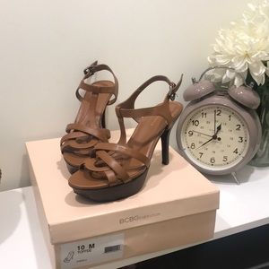 BCBG Preize-X Strappy Sandal Pump in Toffee